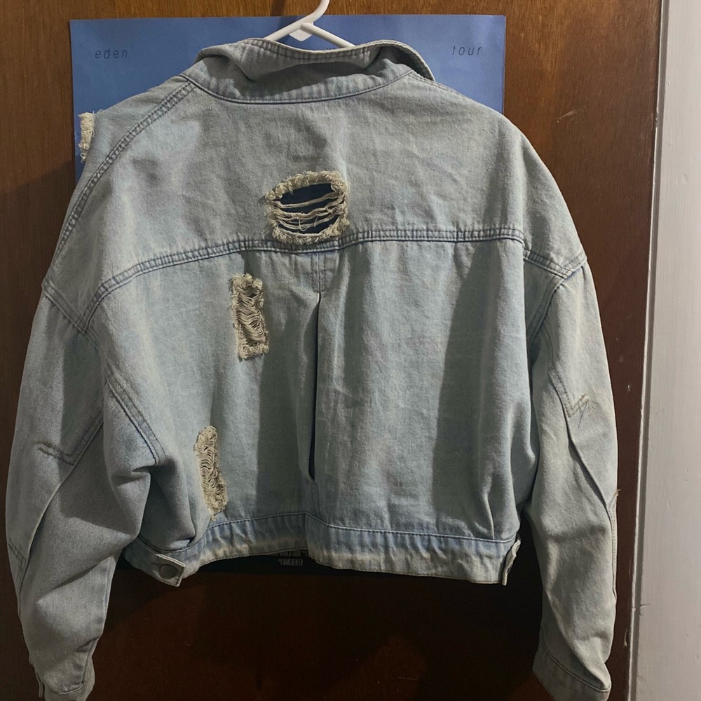 Cropped Jean Jacket - Picture 2 of 2